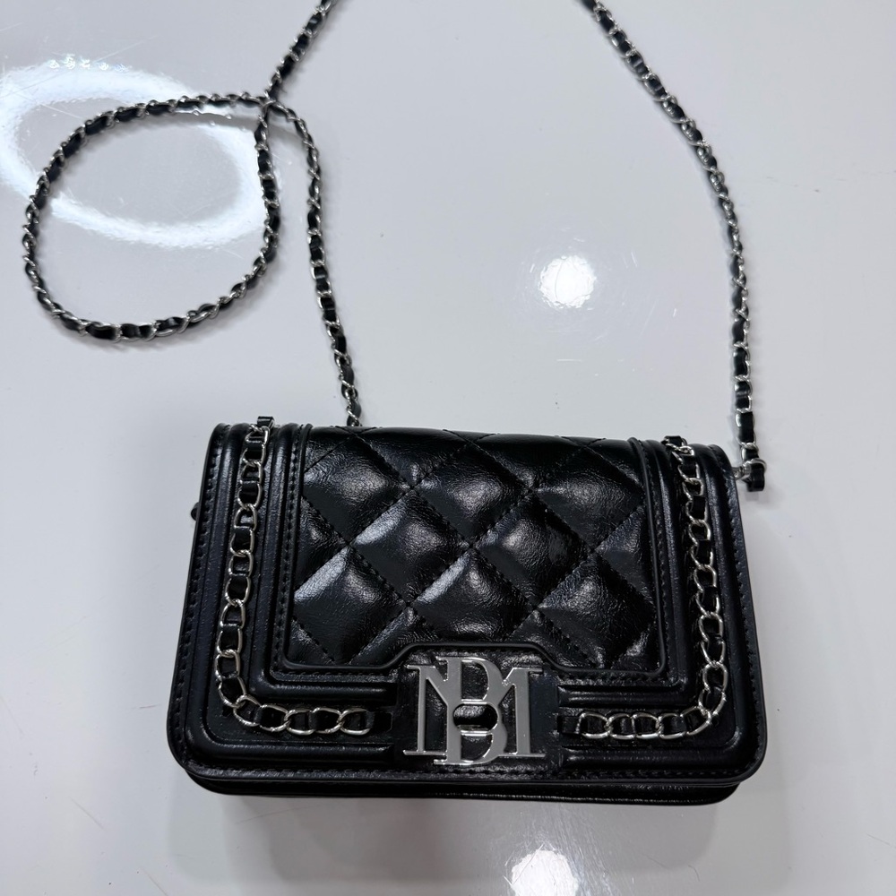 Badgley Mischka Quilted Black Shoulder Cross Bag A050126